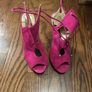 Nice pink heels that are barely worn.